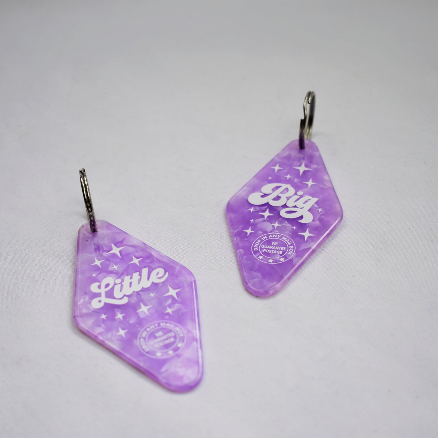 Big - Vintage Motel Keychain - Purple